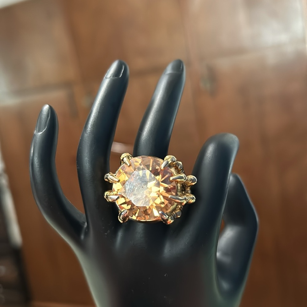 Oversize champagne, rhinestone cocktail statement, ring topaz color size 9.5 EUC